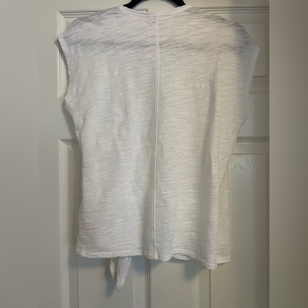 NWOT- Lilla P Faux Wrap White Tee-Size M - Picture 3 of 8